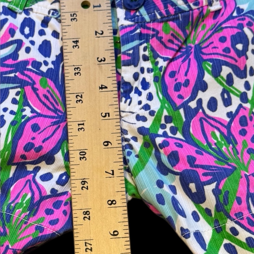 Lilly Pulitzer Shorts - Picture 8 of 9